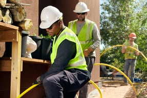 Natural gas_employee_006